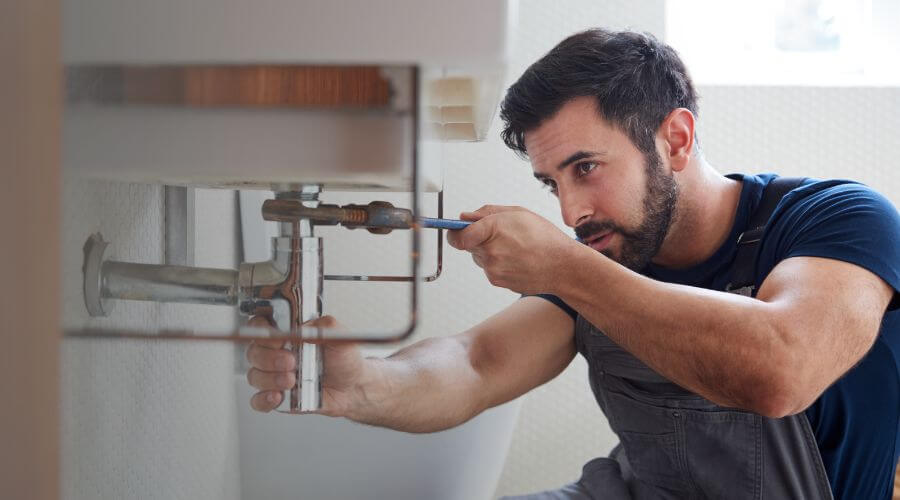 Professional water heater repair in Sanderson, FL